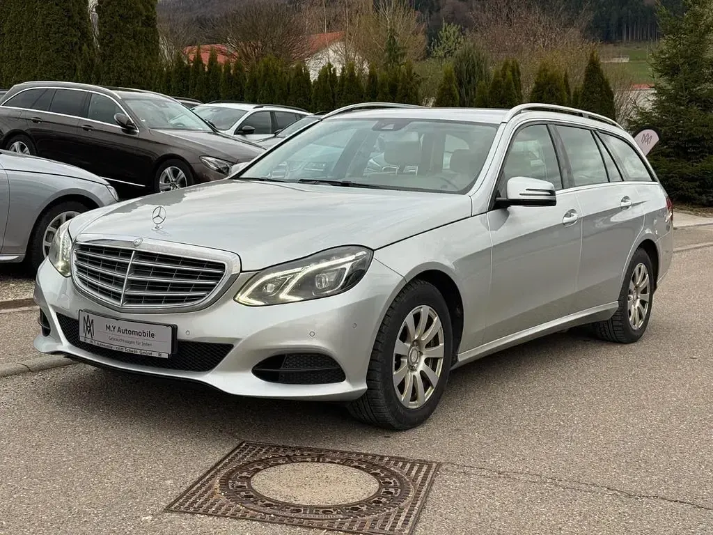 Gebraucht Mercedes E220 170 PS (125 kW) 2015 Silber Kombi