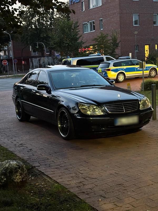Blau Gebraucht 2002 Mercedes S500 Limousine | 7.500 € (Fairer Preis) - Bild 1/4