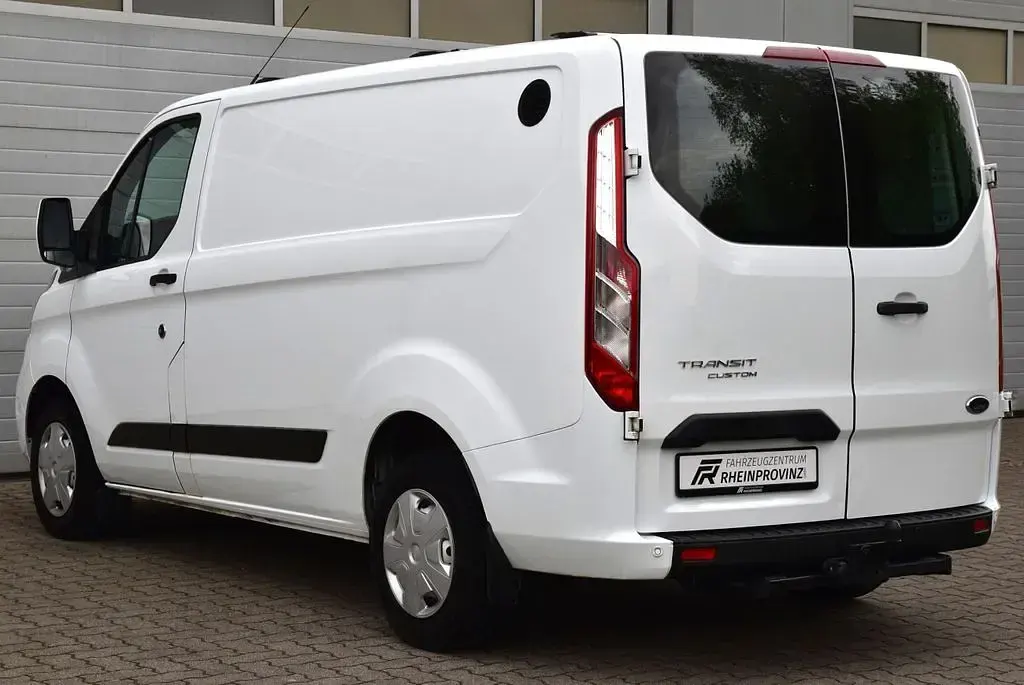 Używany Ford Transit Custom Trend 131 KM (96 kW) 2023 Biały Minivan