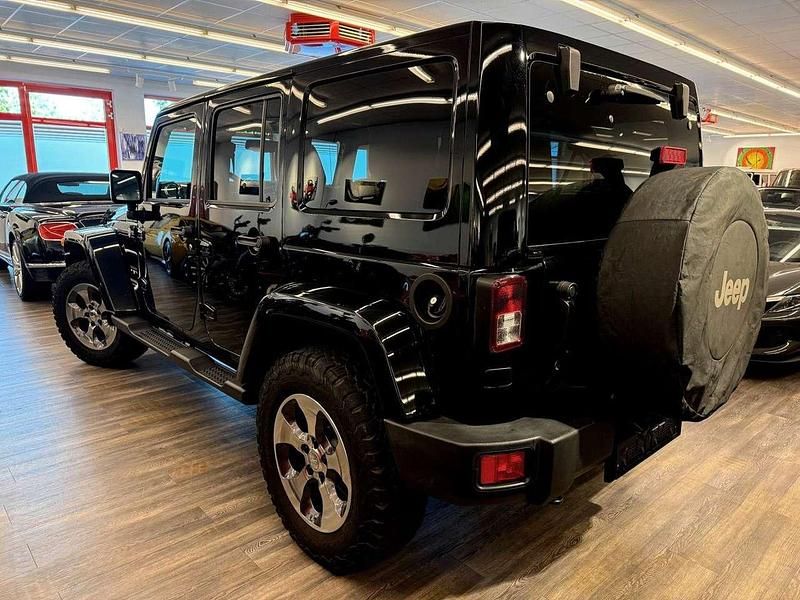 Gebraucht Jeep Wrangler Sahara 200 PS (147 kW) 2017 Black clear coat SUV