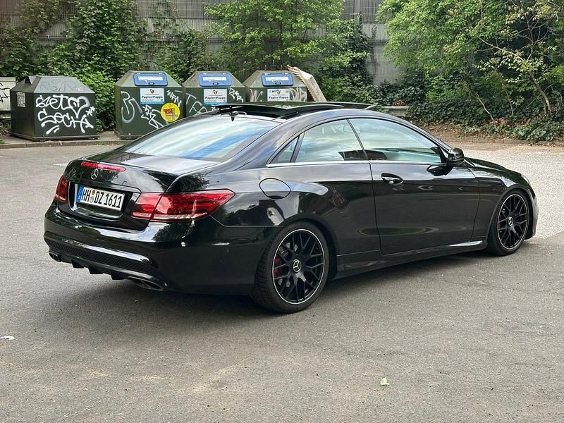 Gebraucht Mercedes E350 AMG 252 PS (185 kW) 2014 Schwarz Coupé