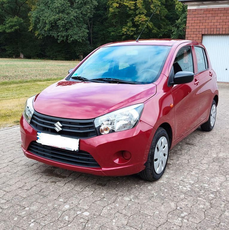 Rot Gebraucht 2017 Suzuki Celerio Club Limousine | 4.600 € (Fairer Preis) - Bild 1/4