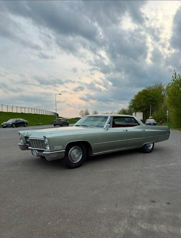 Grün Gebraucht 1967 Cadillac Deville Limousine | 18.700 € - Bild 1/4