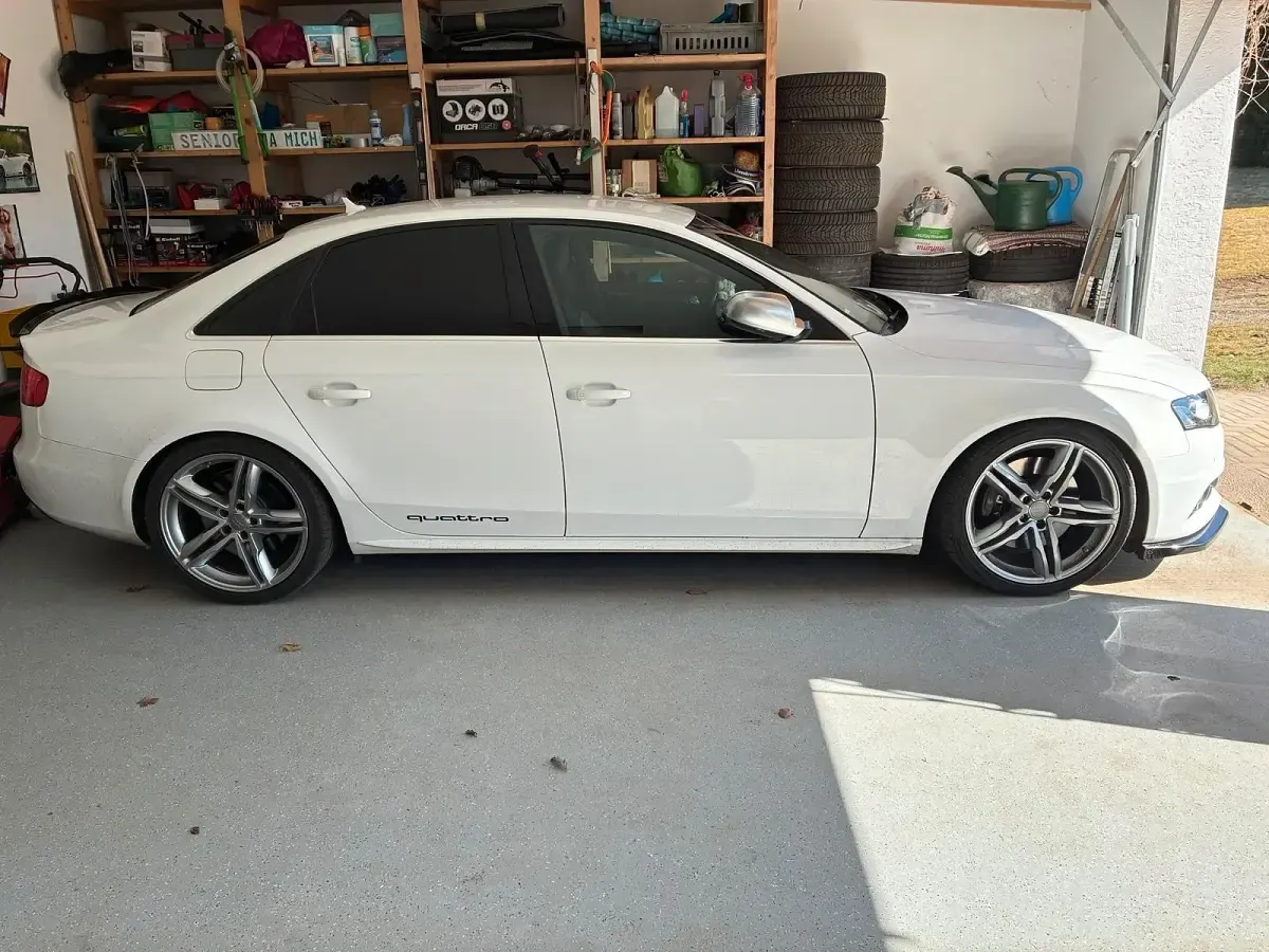 Używany Audi S4 333 KM (244 kW) 2010 Biały Sedan/Limuzyna