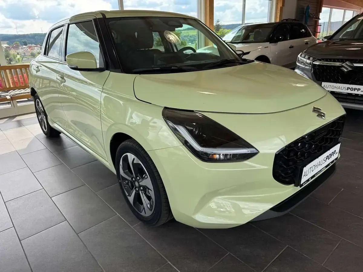Neu Suzuki Swift Comfort+ 83 PS (61 kW) 2026 Cool yellow pearl Kleinwagen
