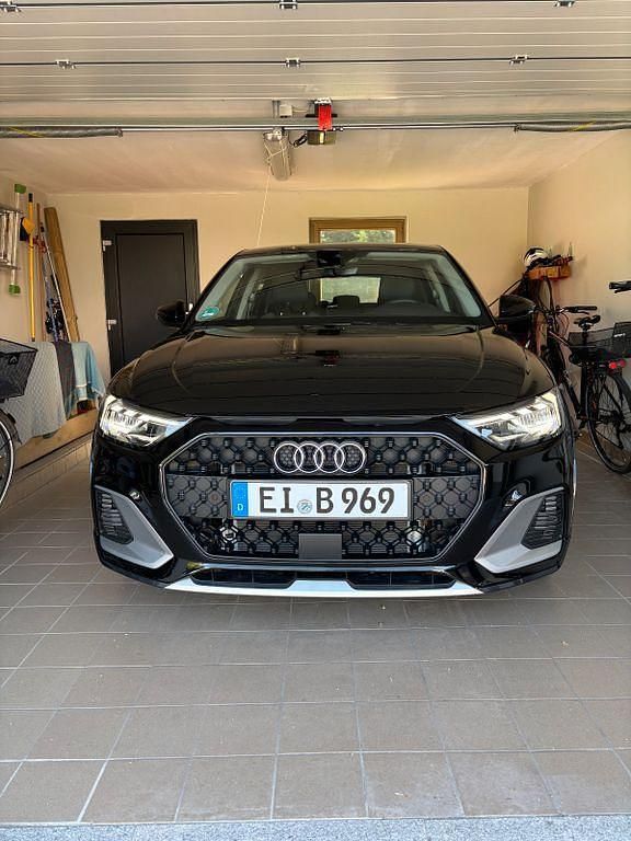 Gebraucht Audi A1 Ambiente 116 PS (85 kW) 2024 Schwarz SUV