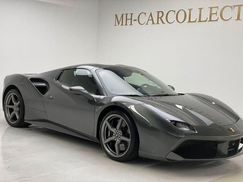 Gebraucht Ferrari 488 669 PS (492 kW) 2016 Grau Cabrio