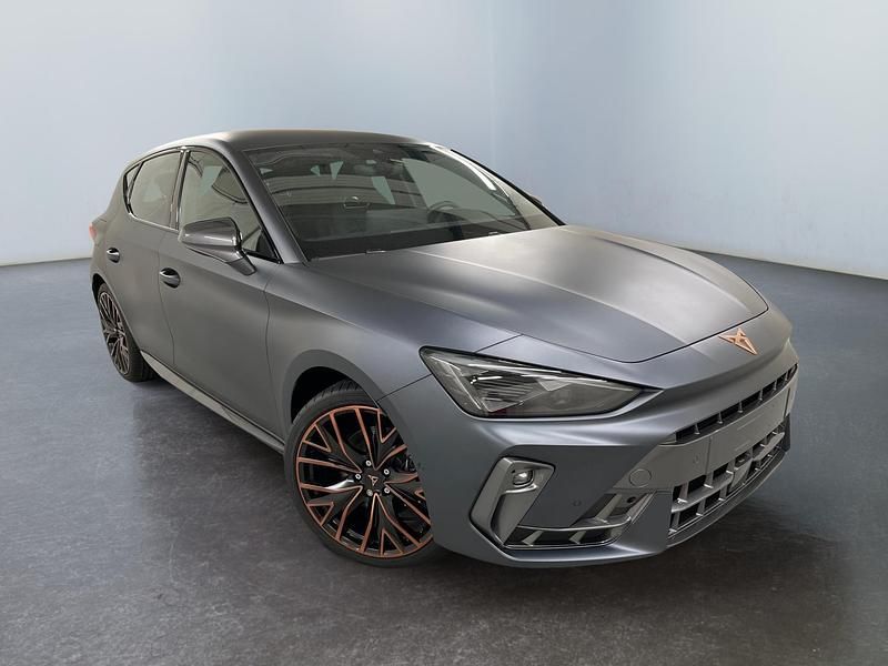 Neu Cupra Leon VZ 300 PS (220 kW) 2025 Limousine