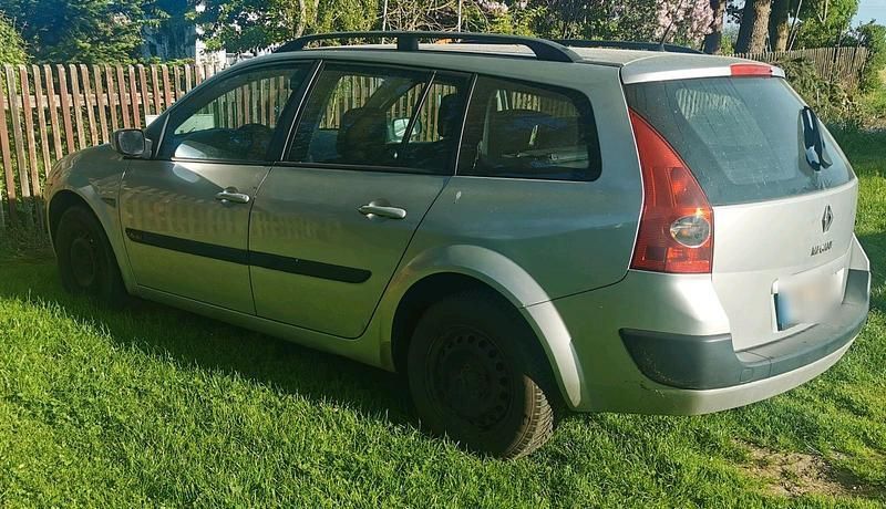 Silber Gebraucht 2006 Renault Mégane GrandTour Kombi | 800 € (Guter Preis) - Bild 1/4
