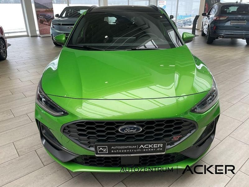 Gebraucht Ford Focus ST 280 PS (205 kW) 2024 Gruen Kombi