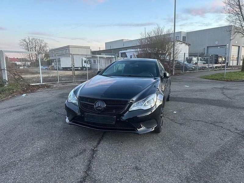 Gebraucht Mercedes E200 184 PS (135 kW) 2014 Schwarz Coupé
