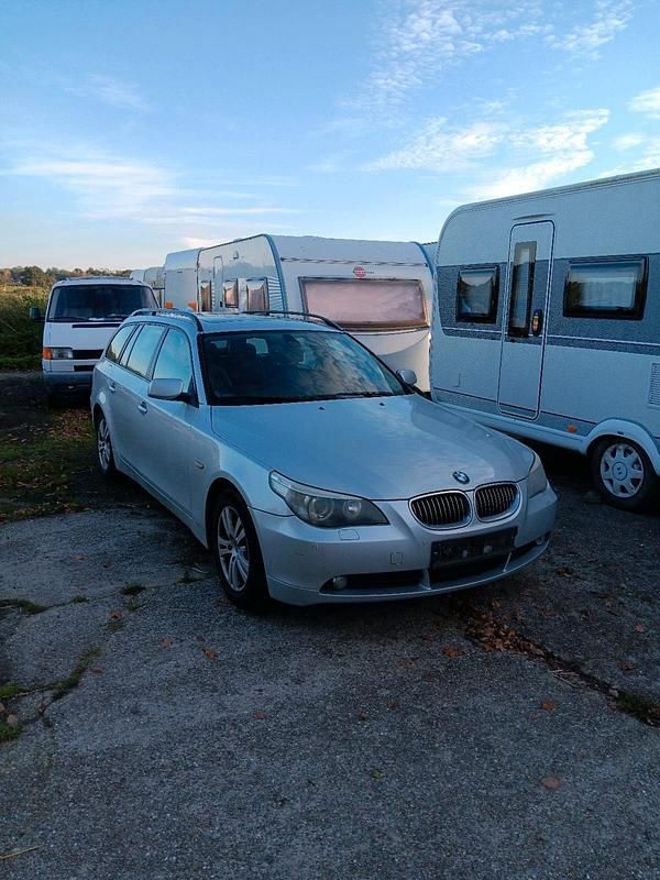 Silber Gebraucht 2006 BMW 525 Kombi | 1.999 € (Guter Preis) - Bild 1/4