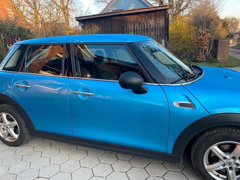 Gebraucht Mini Cooper 102 PS (75 kW) 2018 Blau Kleinwagen