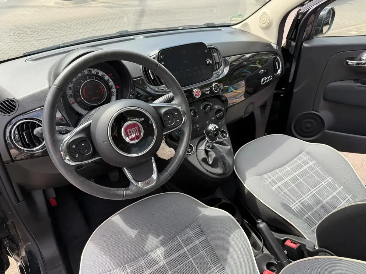 Gebraucht Fiat 500 Lounge 69 PS (50 kW) 2019 Schwarz Kleinwagen
