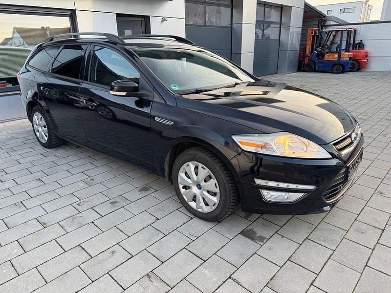 Gebraucht Ford Mondeo 120 PS (88 kW) 2011 Schwarz Limousine