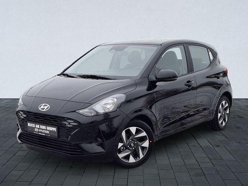 Phantom black (schwarz) Neu 2025 Hyundai i10 Trend Kleinwagen | 19.020 € (Etwas zu teuer) - Bild 1/4