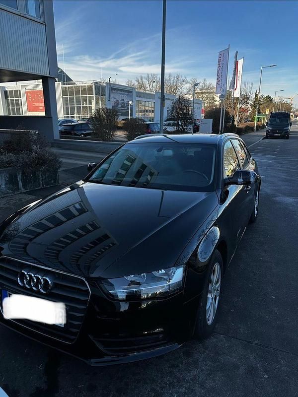 Gebraucht Audi A4 Attraction 120 PS (88 kW) 2012 Schwarz Kombi