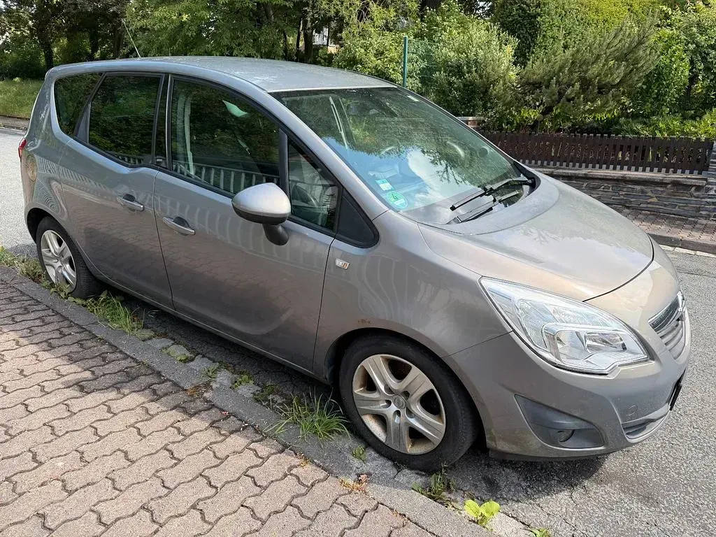 Gebraucht Opel Meriva 101 PS (74 kW) 2011 Grau Van / Kleinbus