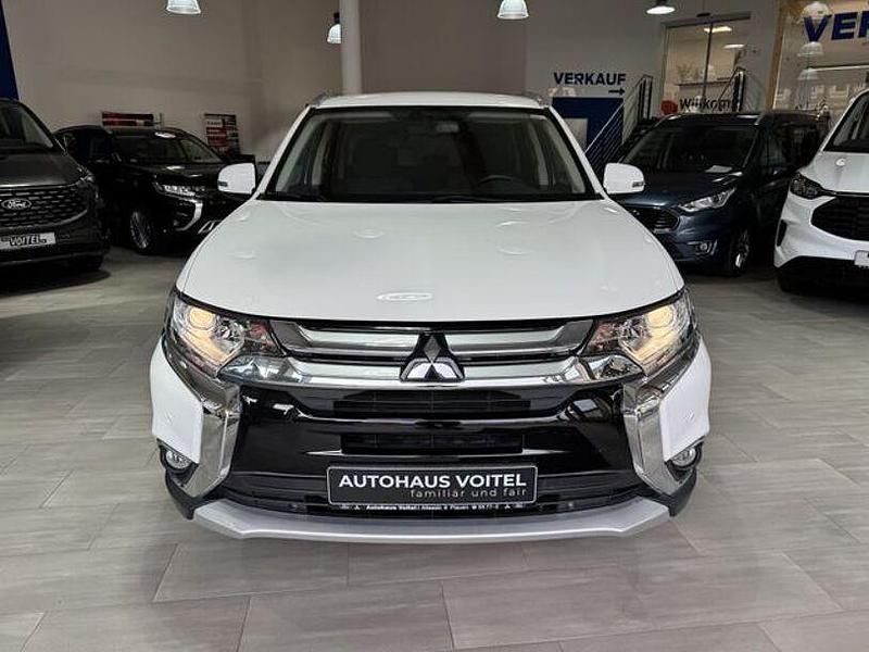 Gebraucht Mitsubishi Outlander Edition 150 PS (110 kW) 2018 Weiß SUV