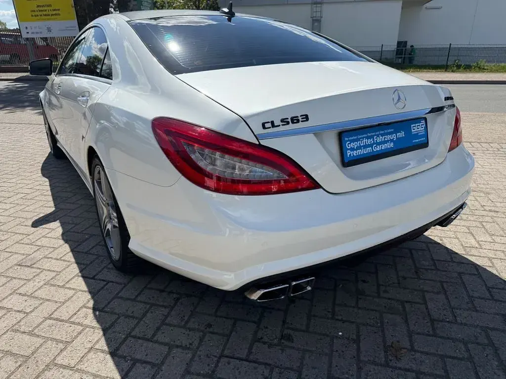 Gebraucht Mercedes CLS63 AMG AMG 525 PS (386 kW) 2012 Weiß Limousine