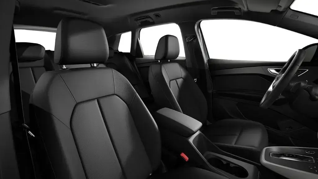 Neu Audi Q4 e-tron 150 kW (204 PS) 2026 Grau SUV