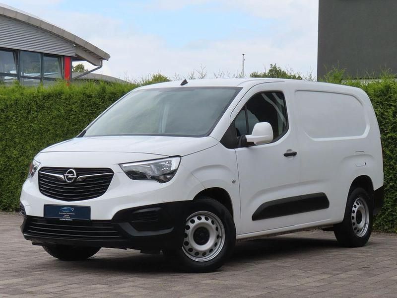 Weiß Gebraucht 2021 Opel Combo Edition Van / Kleinbus | 14.500 € (Fairer Preis) - Bild 1/4