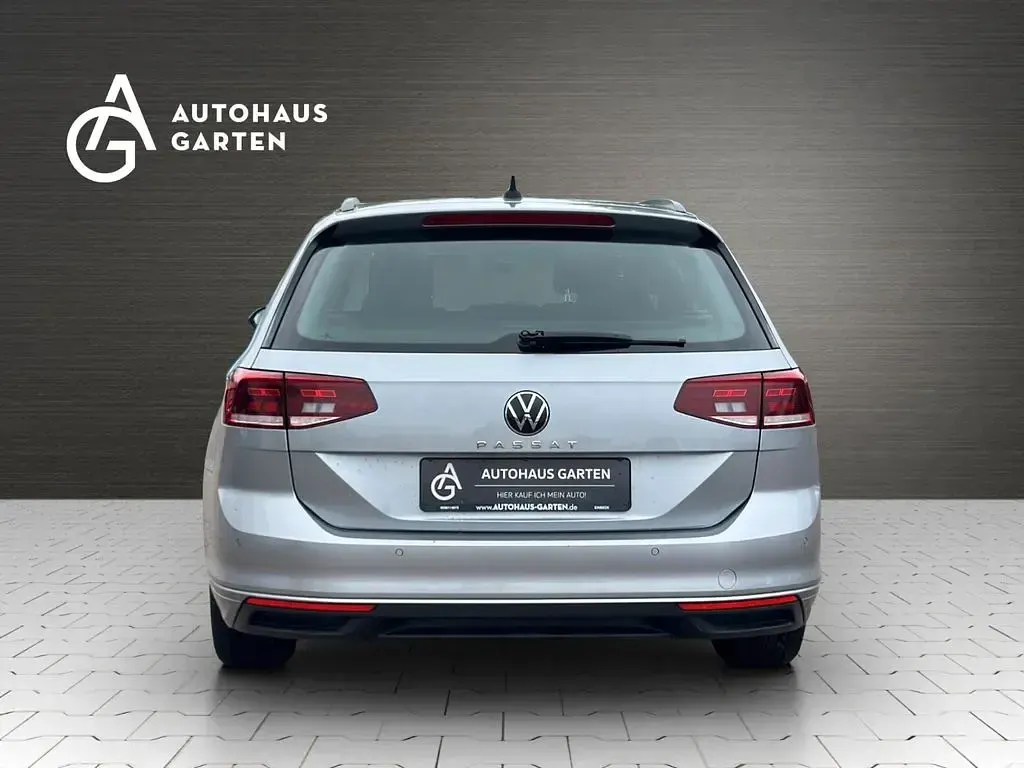 Second-hand VW Passat 200 CP (147 kW) 2023 Argintiu Break