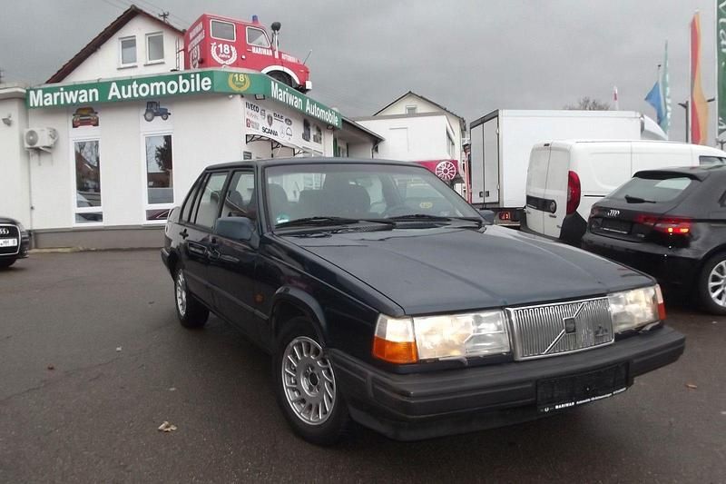 Grün Gebraucht 1992 Volvo 940 Limousine | 2.290 € - Bild 1/4