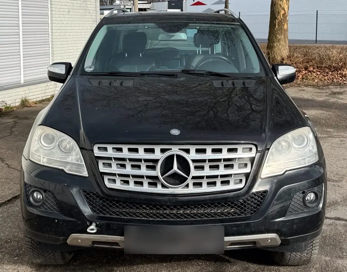 Gebraucht Mercedes ML350 224 PS (164 kW) 2009 Schwarz SUV
