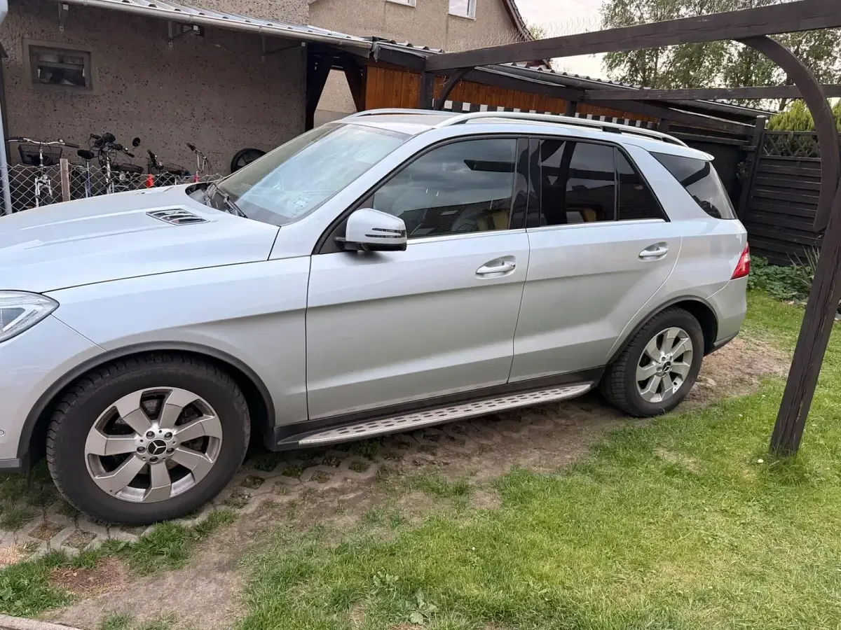Gebraucht Mercedes ML350 258 PS (189 kW) 2013 Silber SUV