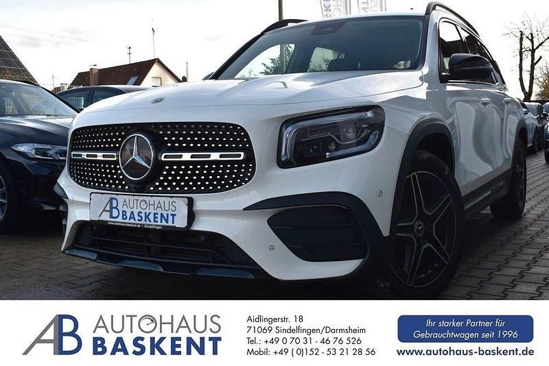 Weiß Gebraucht 2021 Mercedes GLB220 AMG line SUV | 29.790 € (Guter Preis) - Bild 1/4