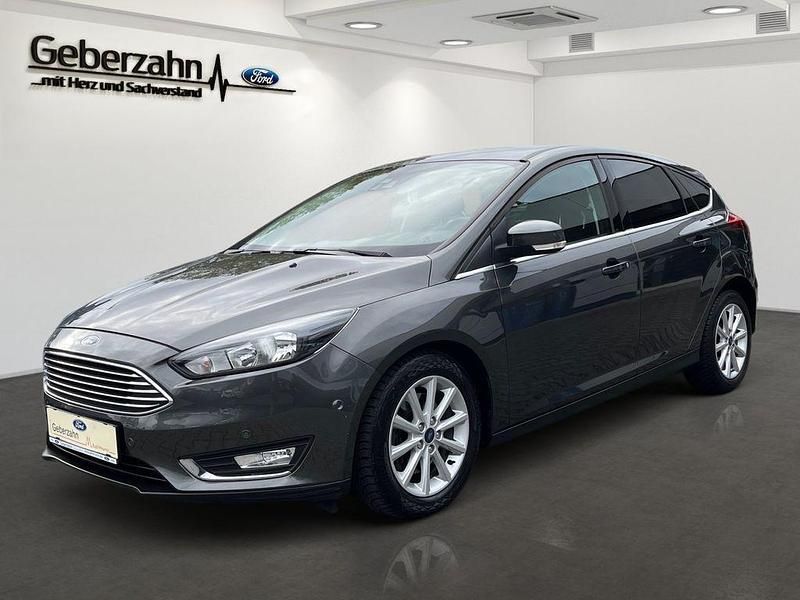 Grau Gebraucht 2025 Ford Focus Titanium Limousine | 14.990 € (Guter Preis) - Bild 1/4
