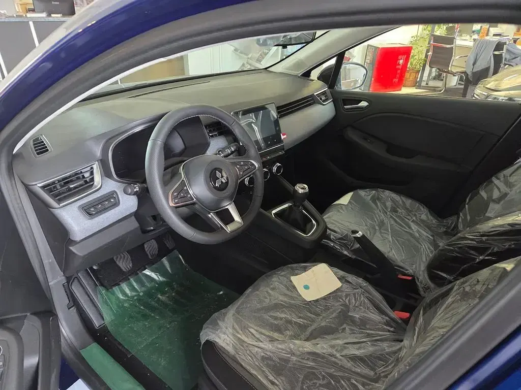 Neu Mitsubishi Colt Plus 91 PS (66 kW) 2025 Blau Kleinwagen