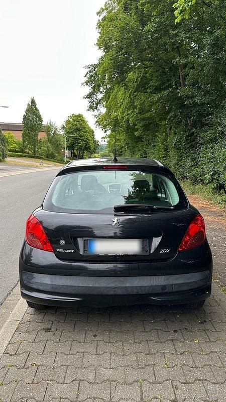 Gebraucht Peugeot 207 88 PS (64 kW) 2007 Schwarz Kleinwagen