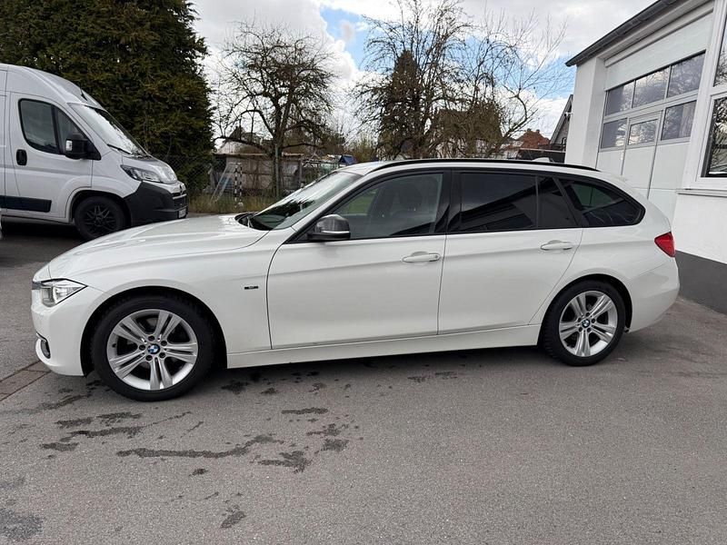 Gebraucht BMW 320 Sport Line 184 PS (135 kW) 2012 Weiß Kombi