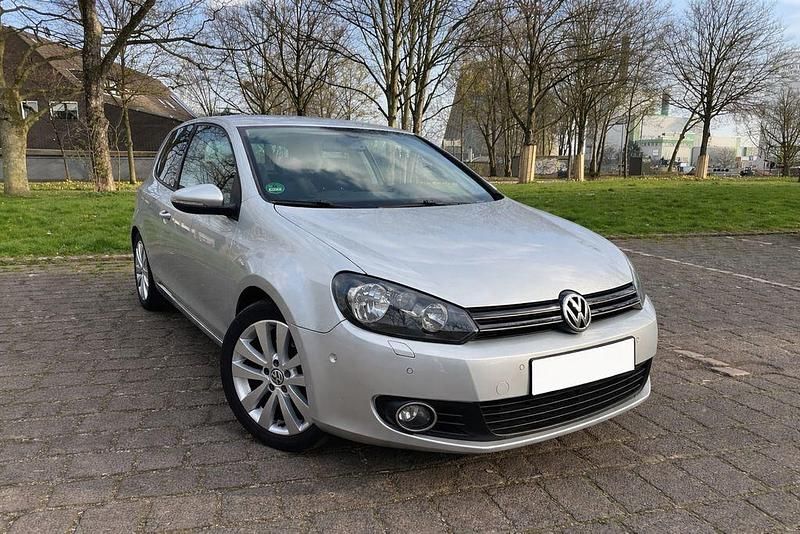 Gebraucht VW Golf VI Comfortline 122 PS (89 kW) 2010 Silber Kleinwagen