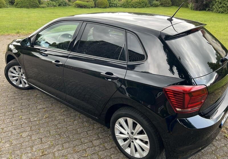 Schwarz Gebraucht 2020 VW Polo Highline Kleinwagen | 16.240 € (Guter Preis) - Bild 1/4