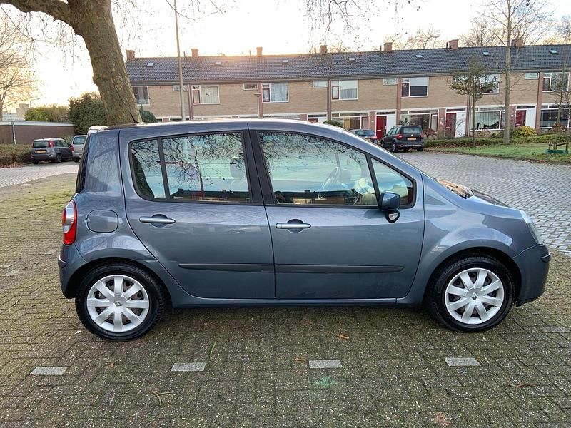 Gebraucht Renault Modus 98 PS (72 kW) 2007 Schwarz Van / Kleinbus