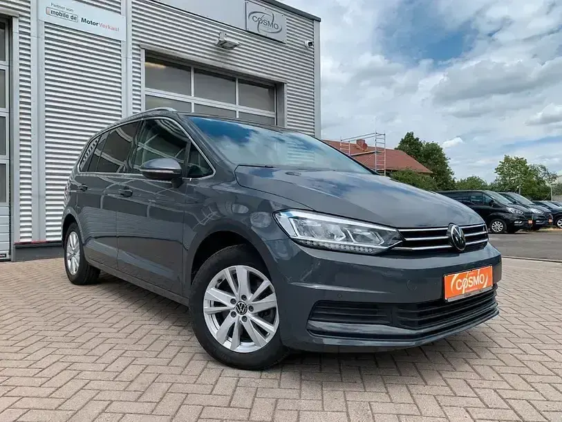 Gebraucht VW Touran 150 PS (110 kW) 2023 Grau Van / Kleinbus