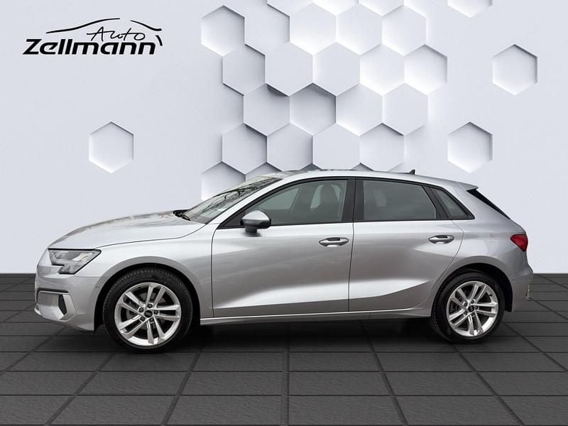 Second-hand Audi A3 Advanced Plus 150 CP (110 kW) 2023 Argintiu Berlinǎ