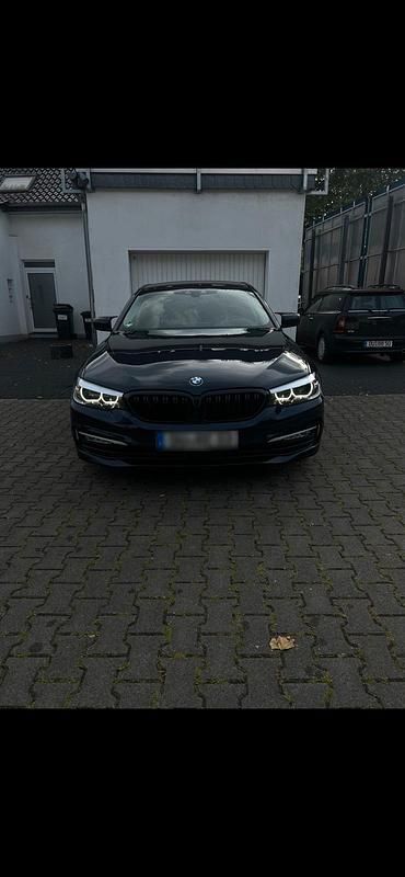 Gebraucht BMW 530 265 PS (194 kW) 2018 Blau Limousine