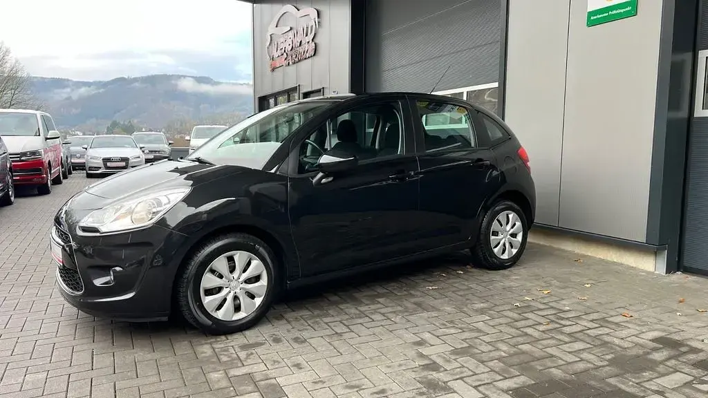 Gebraucht Citroën C3 Tendance 95 PS (69 kW) 2011 Schwarz Limousine
