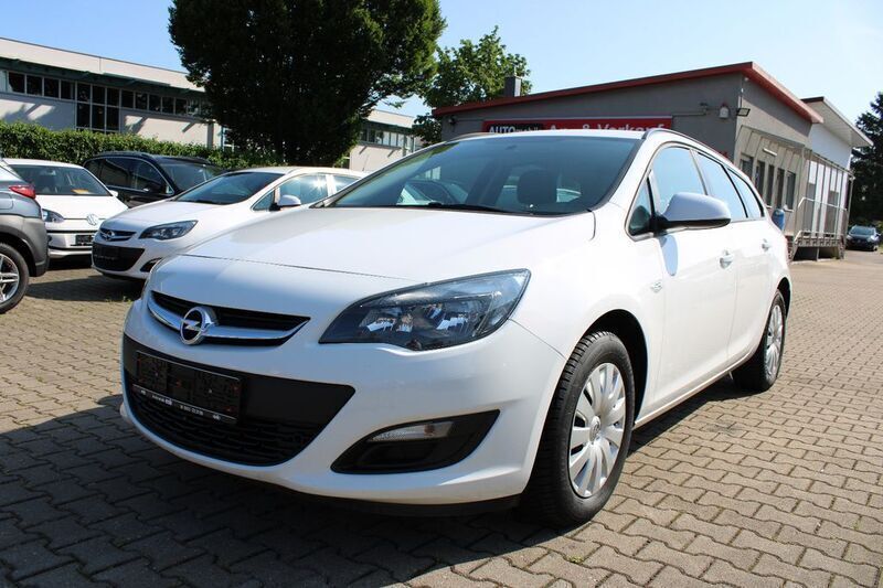 Weiß Gebraucht 2015 Opel Astra Limousine | 7.990 € (Guter Preis) - Bild 1/4