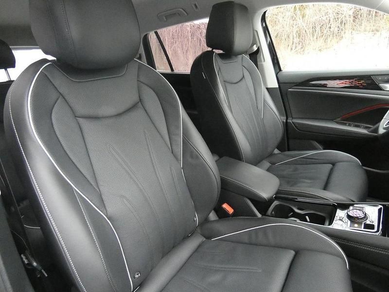 Gebraucht VW Tayron Elegance 193 PS (141 kW) 2025 Grenadillschwarz SUV