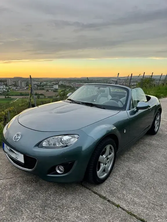 Second-hand Mazda MX5 126 CP (92 kW) 2011 Gri Cabrio
