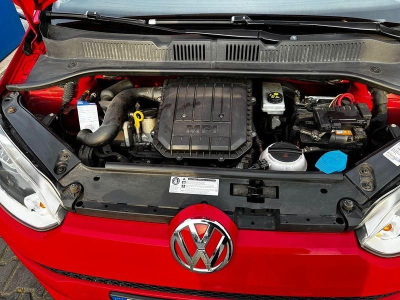 Second-hand VW up! 60 CP (44 kW) 2013 Roșu Hatchback