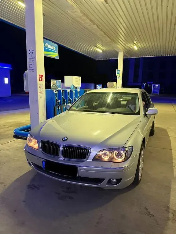 Gebraucht BMW 730 231 PS (169 kW) 2007 Silber Limousine