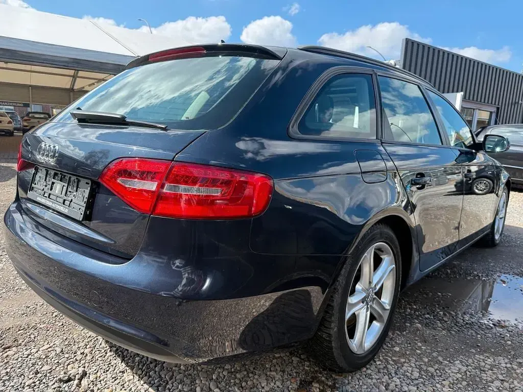 Second-hand Audi A4 Ambition 177 CP (130 kW) 2012 Albastru Break