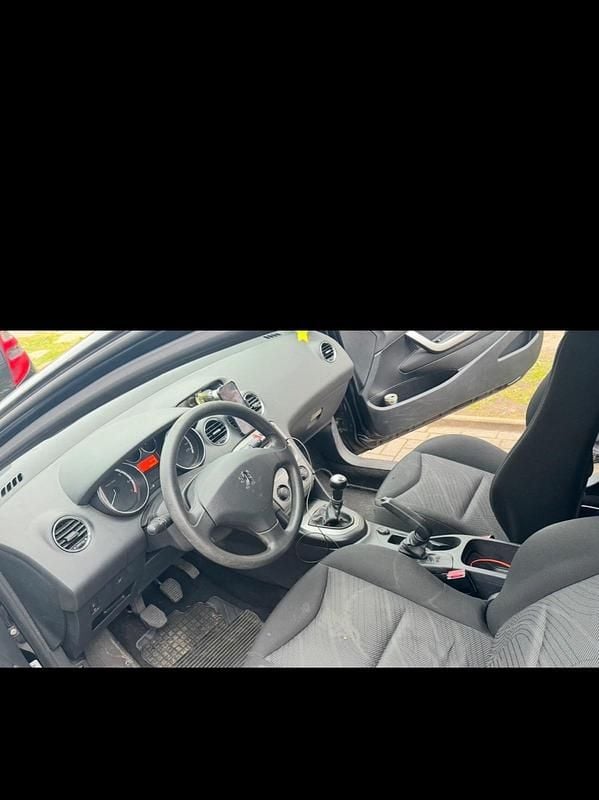 Gebraucht Peugeot 308 95 PS (69 kW) 2010 Schwarz Kombi