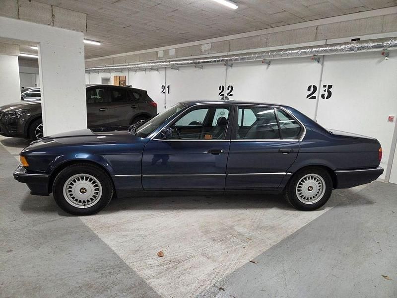 Gebraucht BMW 735 211 PS (155 kW) 1988 Blau Limousine